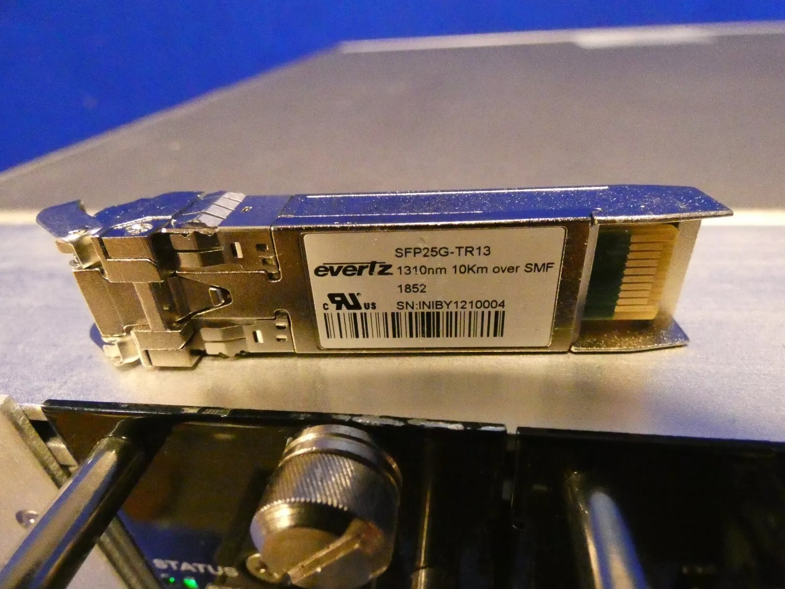Evertz EV6-FR Frame w/ 4 670IPG-X19-25G-100G Modules, 8 Transceivers
